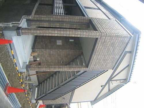 兵庫県川西市小花１丁目 賃貸アパート