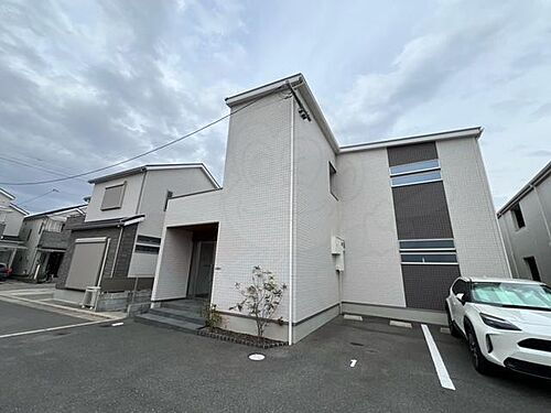 大阪府枚方市甲斐田東町 築7年9ヶ月 2階建