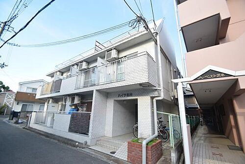 大阪府茨木市中村町 3階建
