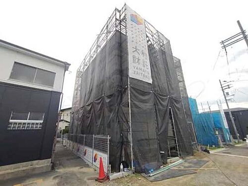 大阪府摂津市一津屋１丁目 3階建 