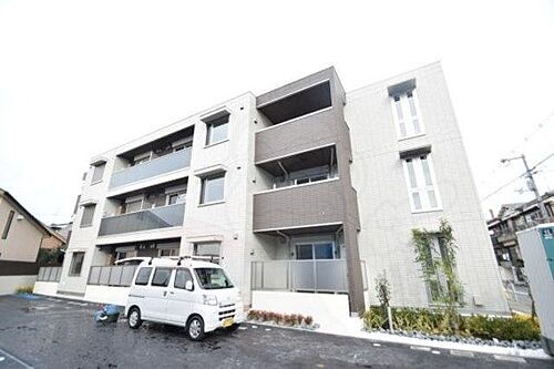 大阪府茨木市蔵垣内２丁目 築5年11ヶ月 3階建