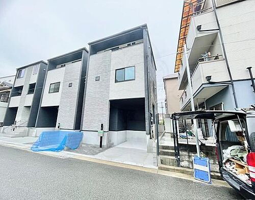 大阪府茨木市上穂積１丁目 築1年未満 2階建