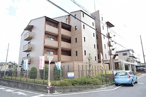 大阪府茨木市郡５丁目 築26年9ヶ月 6階建