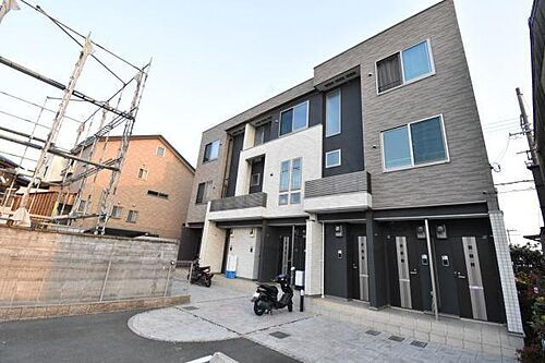 大阪府堺市中区毛穴町 3階建 築9年5ヶ月