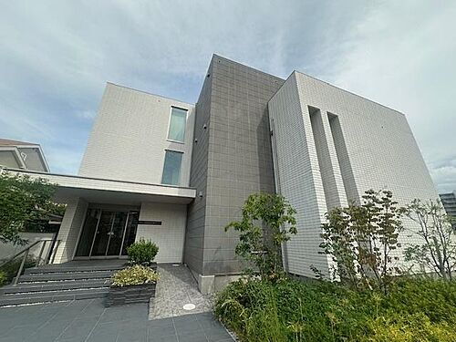 大阪府堺市北区南長尾町１丁 3階建 築2年9ヶ月