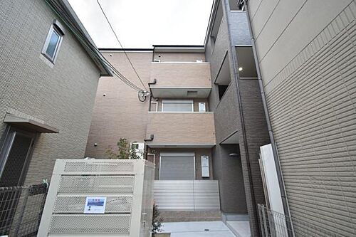 大阪府堺市西区浜寺石津町西４丁 築3年6ヶ月 3階建