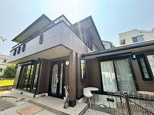 兵庫県芦屋市三条町 築28年4ヶ月 2階建