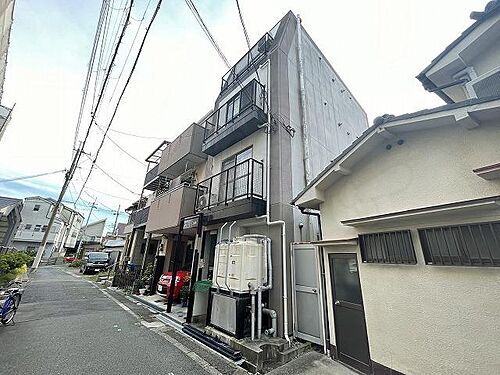 シャトル西町 4階建