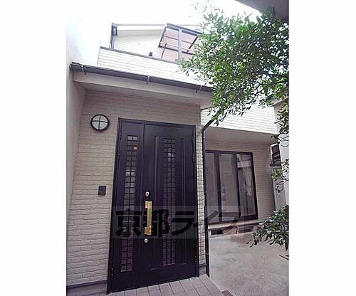 京都府京都市中京区錦小路通猪熊西入下瓦町 築26年7ヶ月 2階建