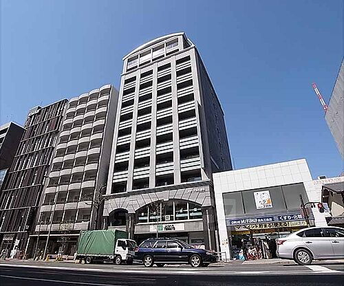 京都府京都市中京区烏丸通三条上る場之町 地上12階地下1階建 築19年9ヶ月