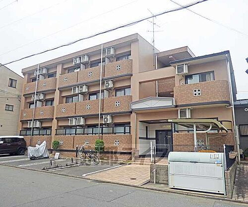 京都府京都市北区衣笠北天神森町 築24年4ヶ月 3階建