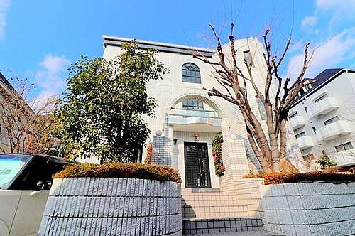 大阪府吹田市片山町３丁目 3階建 築31年