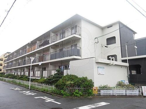 大阪府摂津市正雀１丁目 築45年3ヶ月 3階建