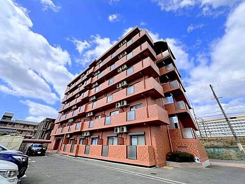 大阪府吹田市岸部南２丁目 築27年9ヶ月 6階建