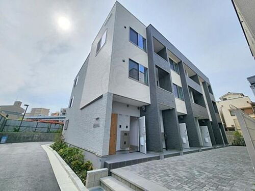 大阪府摂津市千里丘７丁目 築1年7ヶ月 3階建