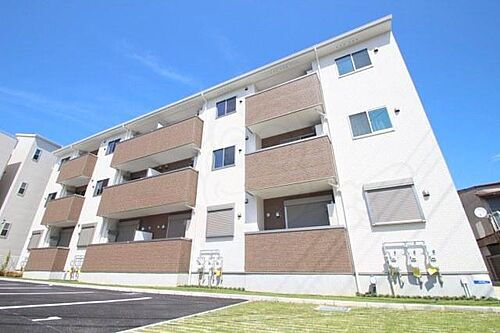 大阪府摂津市別府２丁目 3階建 築10年4ヶ月