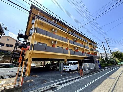 大阪府吹田市山手町４丁目 築27年10ヶ月 4階建