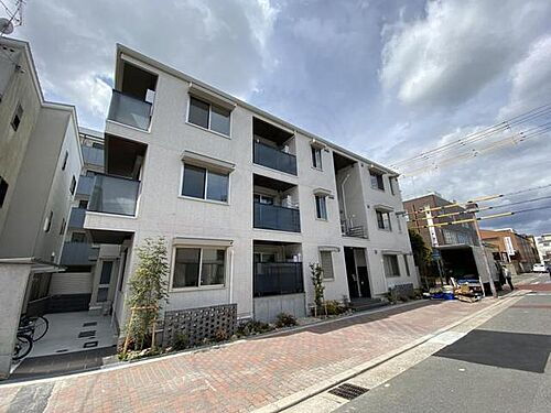 大阪府大阪市旭区清水４丁目 3階建 築3年9ヶ月