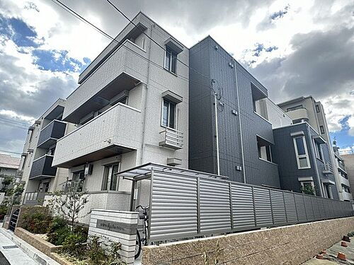 兵庫県尼崎市南塚口町３丁目 築3年1ヶ月 3階建