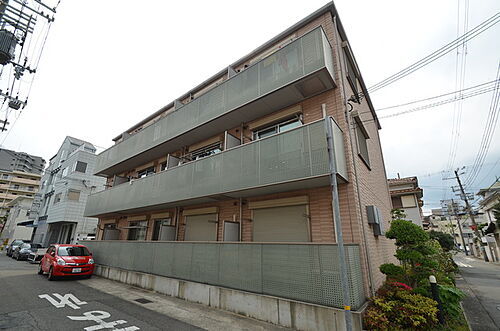 兵庫県神戸市中央区東川崎町７丁目 築20年4ヶ月 3階建