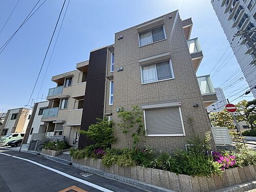 兵庫県尼崎市常光寺３丁目 築2年11ヶ月 3階建