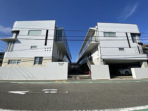 兵庫県西宮市甲子園浜田町 築32年9ヶ月 3階建