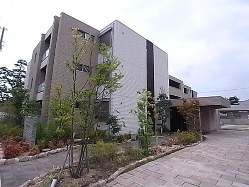 兵庫県芦屋市平田町 築12年2ヶ月 3階建