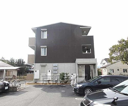 セレンディピティ堅田 3階建