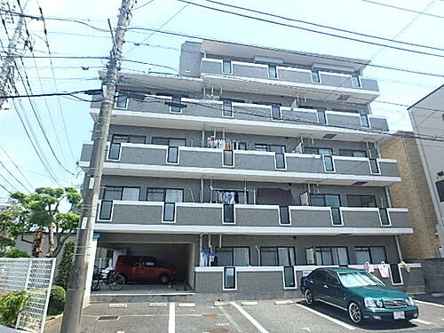 ファミール芝下 3階建