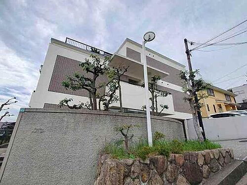 兵庫県芦屋市三条町 築31年1ヶ月 3階建