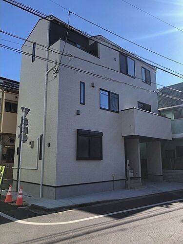 東京都板橋区大谷口北町 3階建 