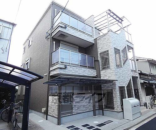 京都府京都市伏見区西大黒町 築2年2ヶ月 3階建