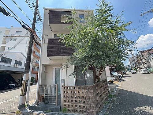 大阪府大阪市東淀川区菅原３丁目 3階建 築18年8ヶ月