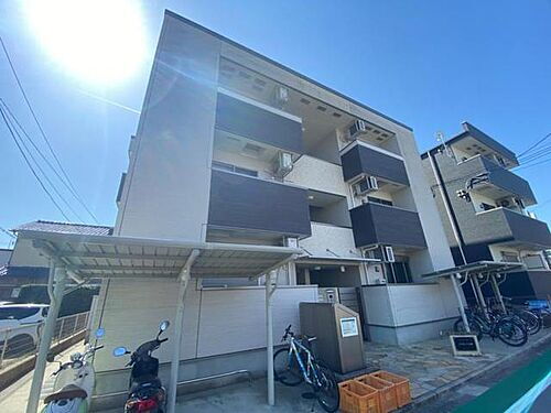 大阪府池田市石橋４丁目 3階建