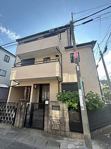 兵庫県西宮市満池谷町 3階建