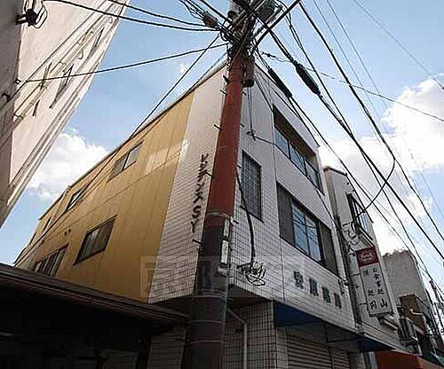 京都府京都市東山区常盤町 築35年9ヶ月 3階建