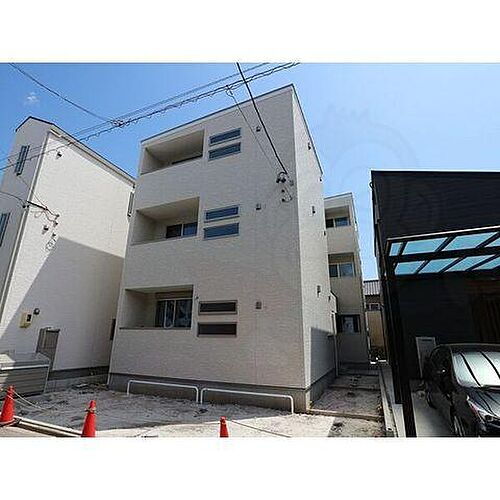 愛知県名古屋市西区則武新町２丁目 築4年8ヶ月 3階建