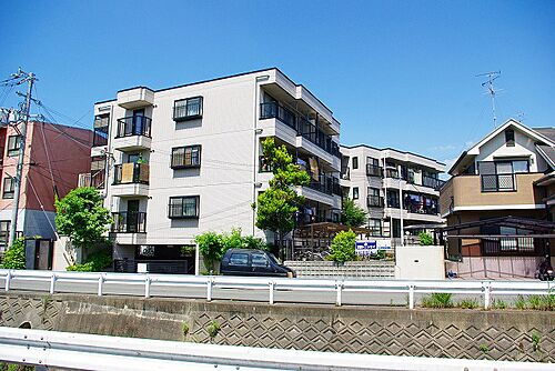 奈良県奈良市佐保台西町 3階建 築30年4ヶ月