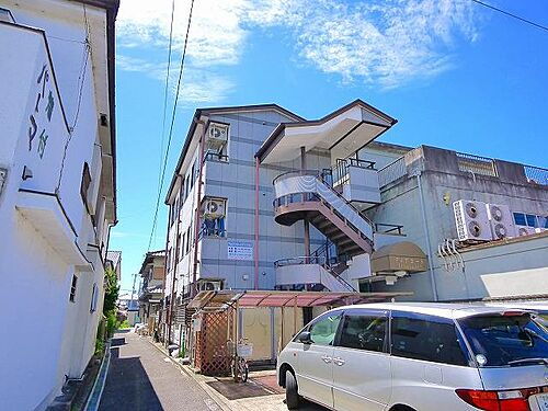 奈良県奈良市西包永町 3階建