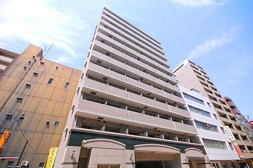 大阪府大阪市北区南森町２丁目 12階建