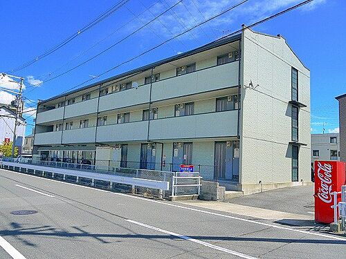 奈良県大和郡山市小泉町東２丁目 3階建 築26年6ヶ月