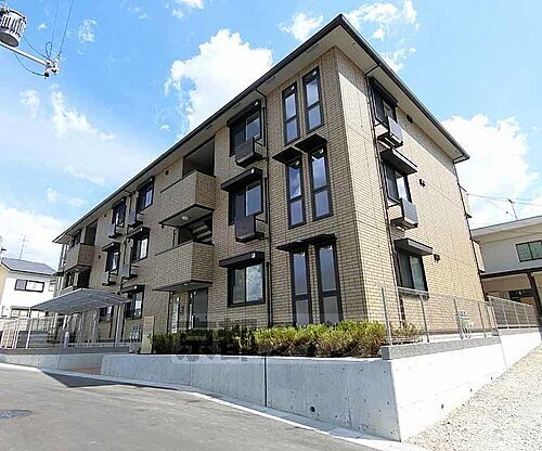 京都府長岡京市奥海印寺太鼓山 築2年4ヶ月 3階建