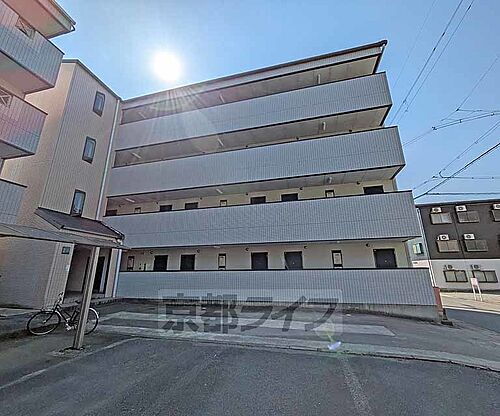 京都府亀岡市曽我部町南条中向田 賃貸アパート