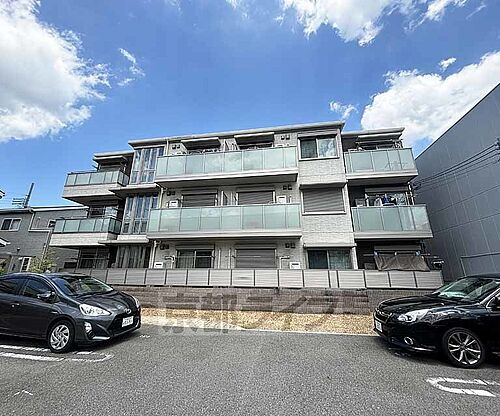 京都府京都市伏見区羽束師菱川町 築10年7ヶ月 3階建