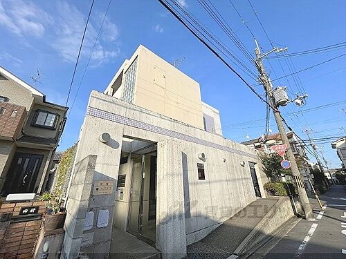 京都府京都市右京区谷口園町 3階建 築24年5ヶ月