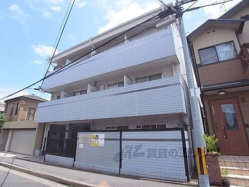 京都府京都市伏見区京町北８丁目 築37年8ヶ月 3階建