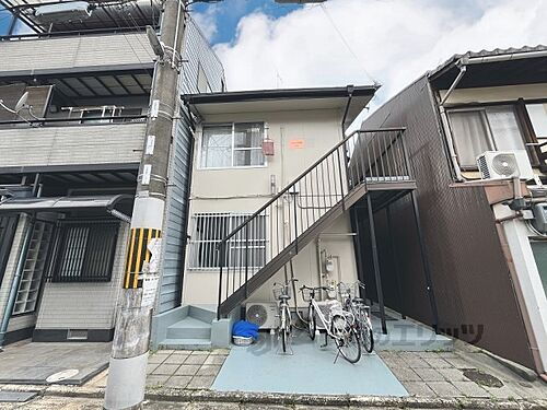 京都府京都市東山区三条通北裏白川筋西入石泉院町 賃貸アパート