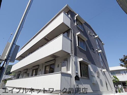 静岡県静岡市葵区大岩１丁目 3階建 築9年8ヶ月