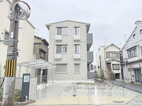 京都府京都市右京区嵯峨折戸町 3階建