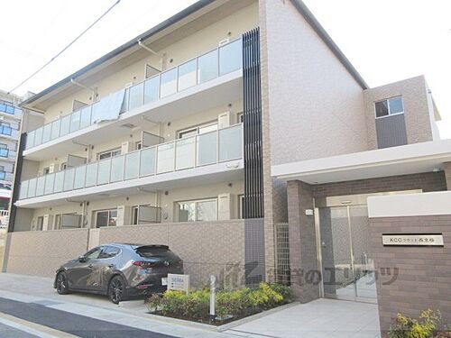 京都府京都市右京区西京極南大入町 築2年8ヶ月 3階建